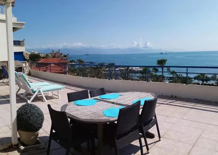 Rooftop Vue Apartment *