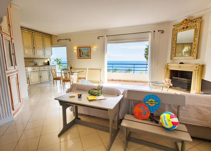 Rooftop Vue * Antibes