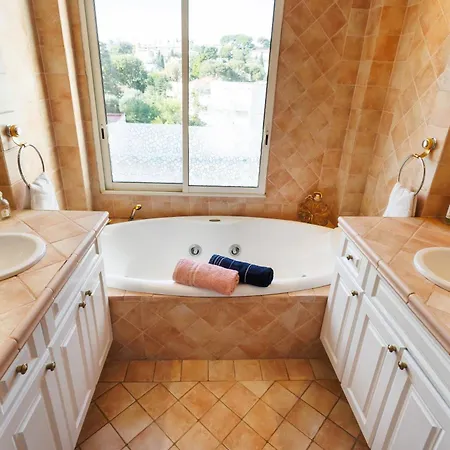 Apartman Rooftop Vue